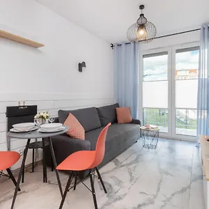 Stylish Rajska With Free Parking In Downtown By Renters Apartament